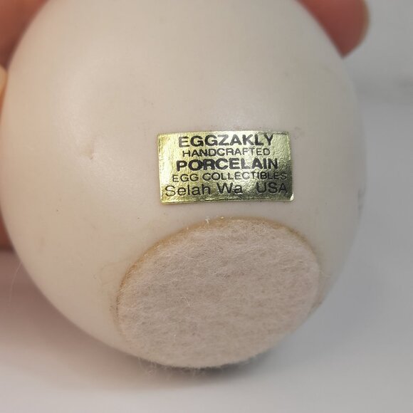 Painted Boxer Dog 3" Ceramic Egg Collectible "Eggzakly" Selah, WA USA MADE - Picture 2 of 4